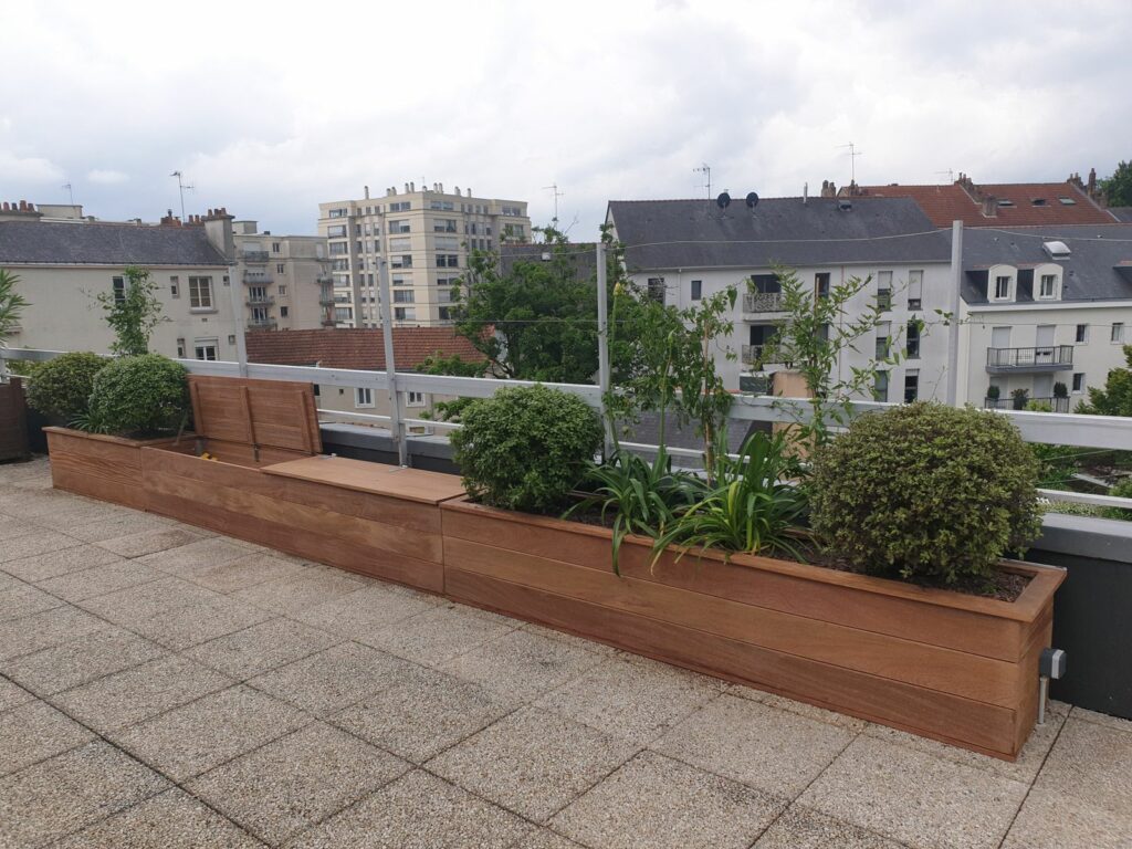Fabrication et pose de jardinière bois à Nantes